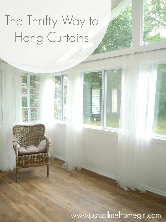18 elegantes ideias de cortinas de sala de estar para transformar sua casa, A maneira mais barata de pendurar cortinas