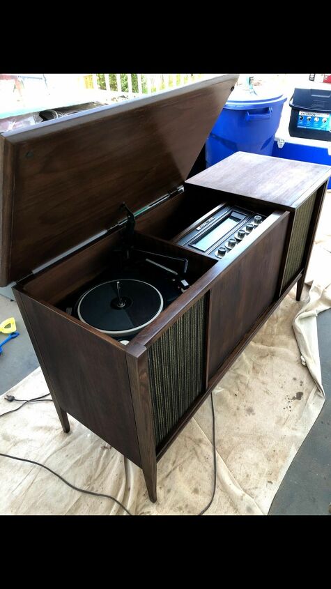 how i updated speaker fabric with paint