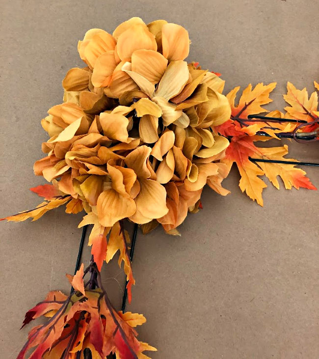 creative fall decoration for your front entry