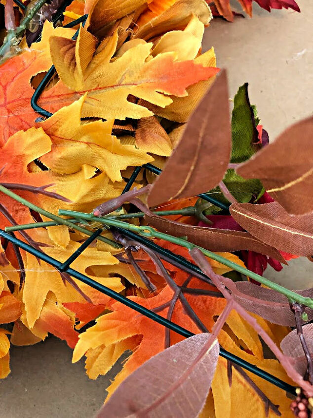 creative fall decoration for your front entry