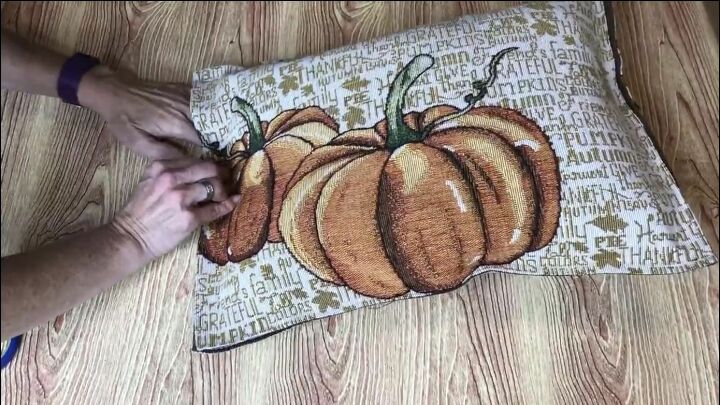 easy no sew fall pillow
