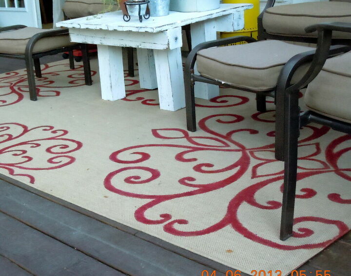 13 ideas creativas para alfombras de exterior que no te harn perder dinero, 11 Retoque los dise os descoloridos para reutilizar las alfombras de exterior