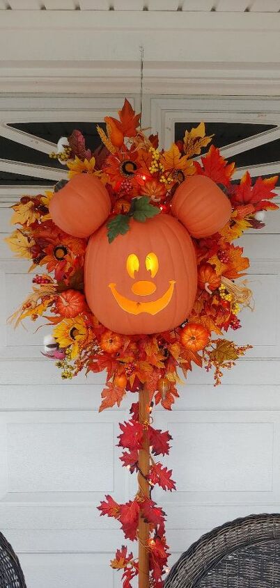 mickey mouse pumpkin wreath