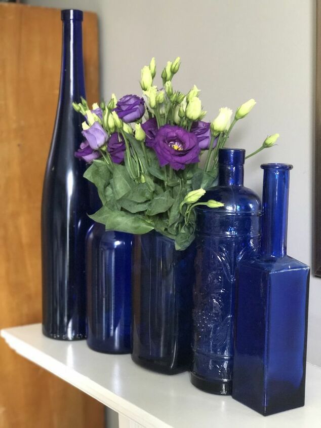 how to upcycle a plastic bottle into a flower vase