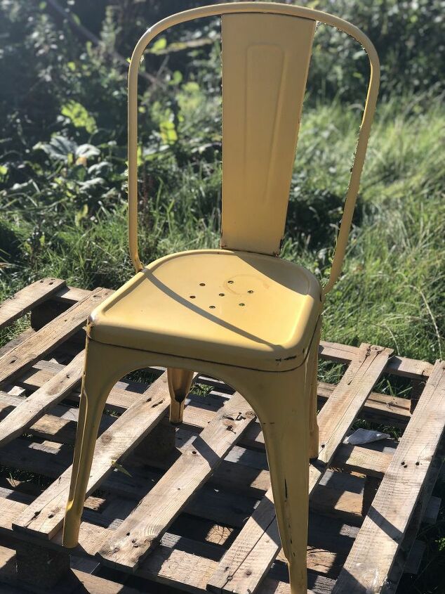 efecto ombre fcil con pintura en spray en una silla de jardn de metal