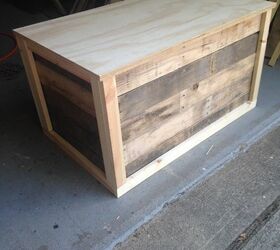 toy box made out of pallets