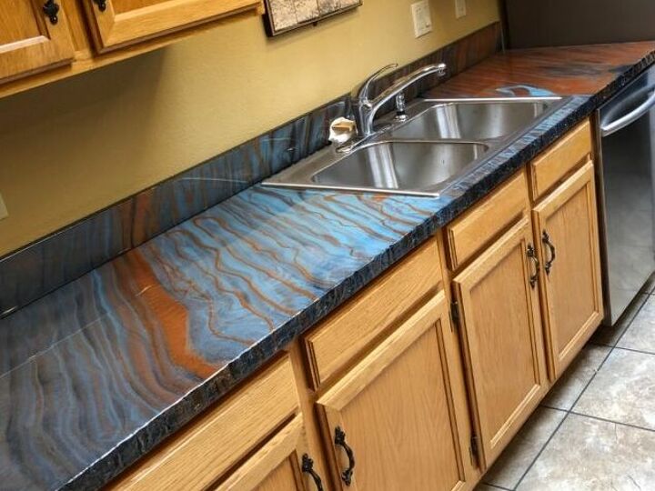 q what color for cabinets