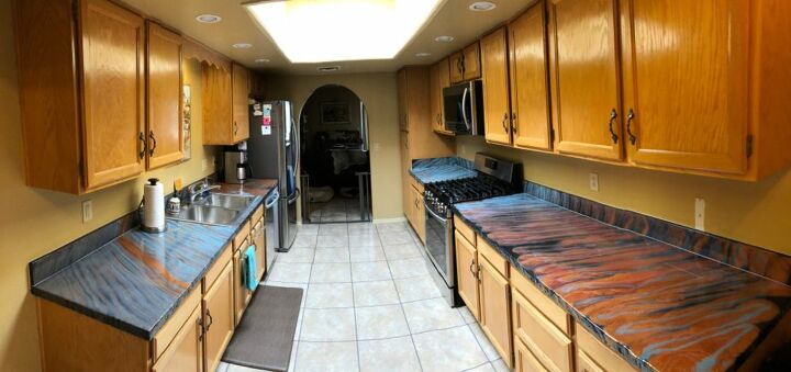 q what color for cabinets