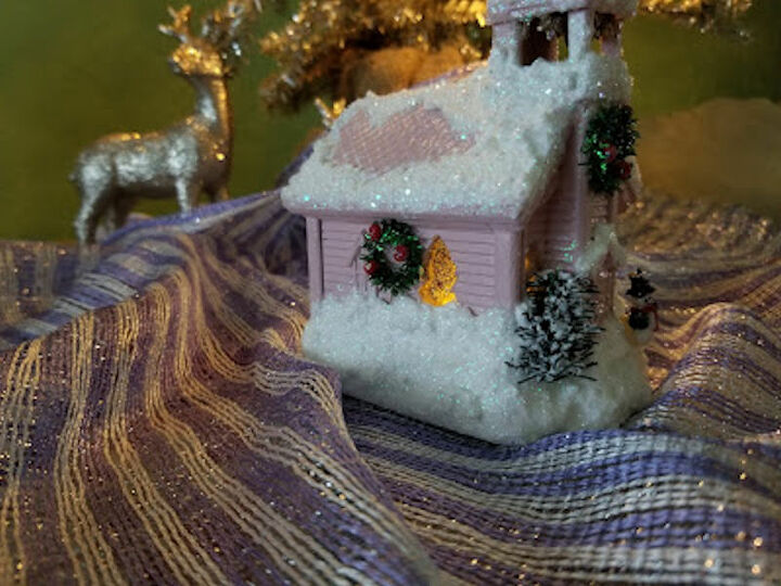 cmo transformar una casa embrujada en una casa victoriana de navidad iluminada