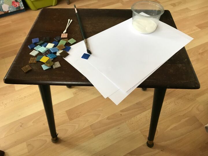 cmo transformar una vieja mesa de centro con mosaico, Vieja mesa de caf de la vendimia