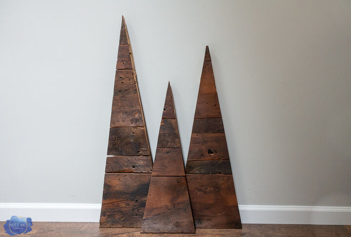 7 easy steps to make wooden christmas trees, Done