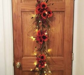 How to Craft an Autumnal Sunflower Door Hanger That Lights Up