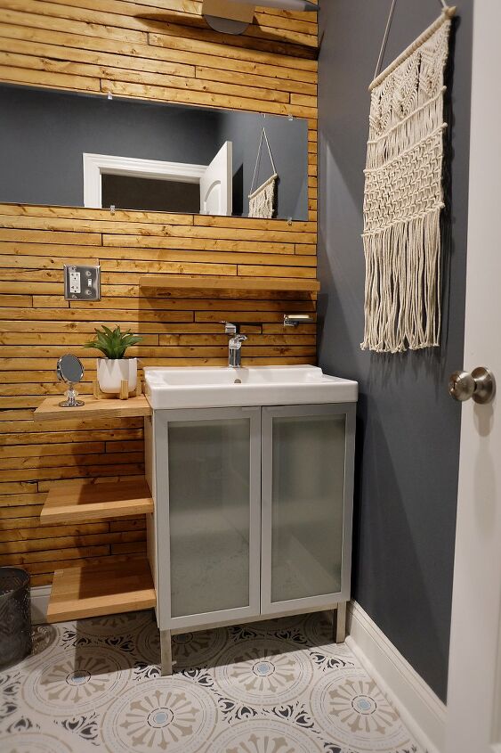 como transformar um armrio de banheiro em um elemento interior ousado, Hack f cil de arm rio de banheiro Ikea para mais armazenamento