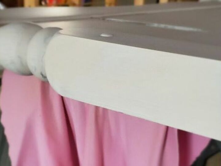 q why does my first coat of chalk paint have a yellow blotchiness