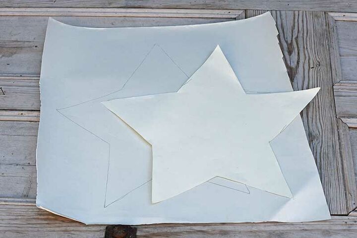 estrellas de papel gigantes recicladas