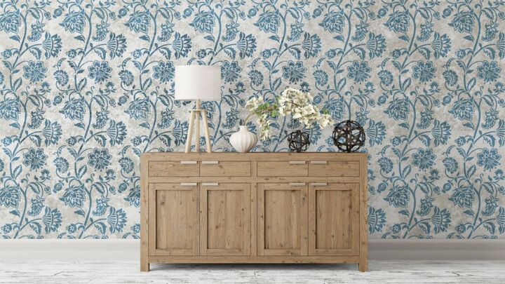 How to Create Vintage Farmhouse Wallpaper: Easy Stencil Techniques