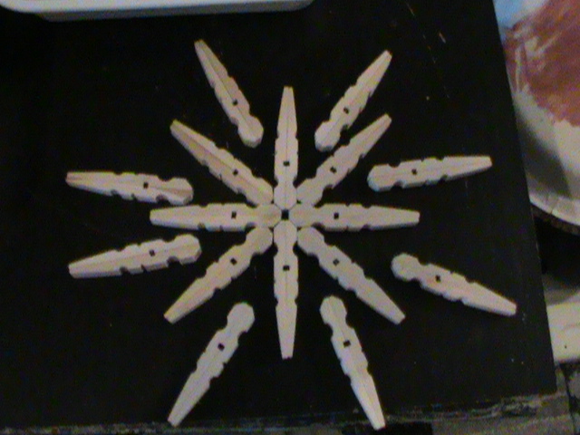 how to make a 3d star with clothes pins