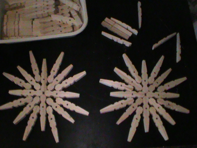 how to make a 3d star with clothes pins