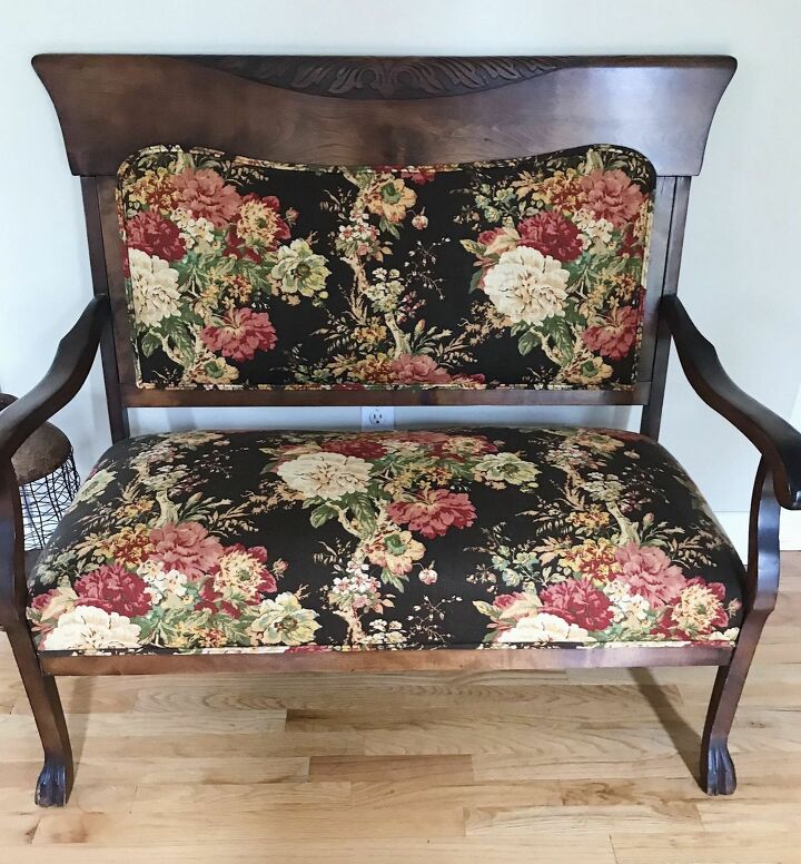 how to paint upholstery fabric with chalk paint, The antique bench before