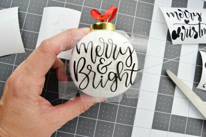how to personalize christmas ornaments with your cricut