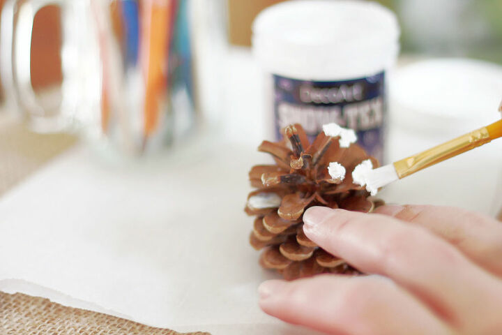 christmas ornament diy with decoart