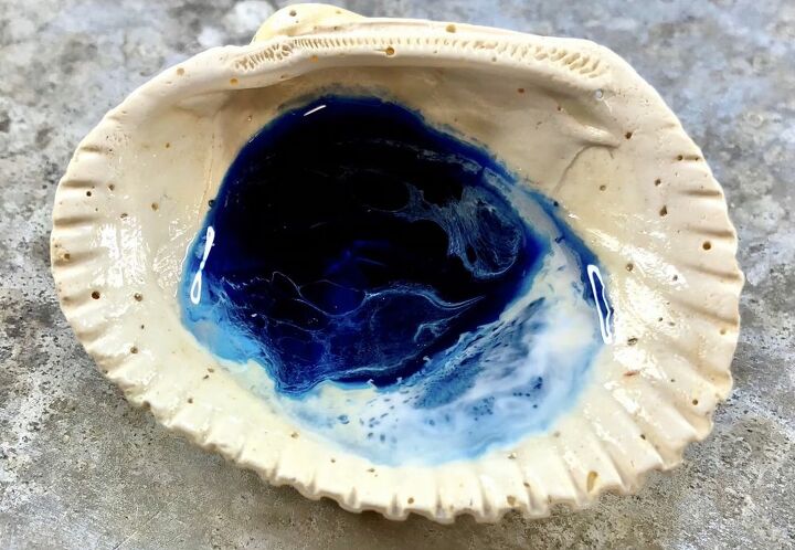 How to Make Ocean Resin Shells DIY | Hometalk