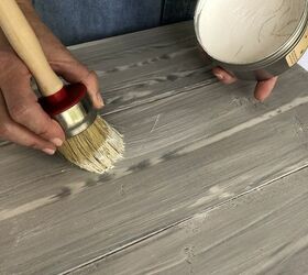 create the perfect farmhouse table with a painted wood grain effect
