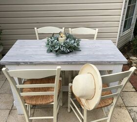Create The Perfect Farmhouse Table With A Painted Wood-Grain Effect