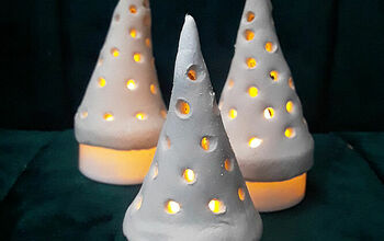 Mini árboles de Navidad de arcilla iluminados