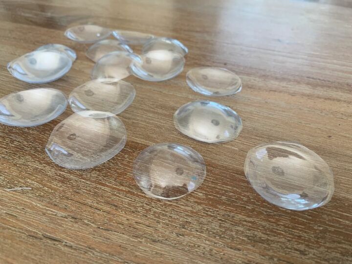 adorno de medusa para el rbol a partir de un embalaje de plstico y un globo
