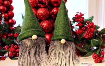 Christmas Gnome DIY (with Upcycled Pill Bottles)