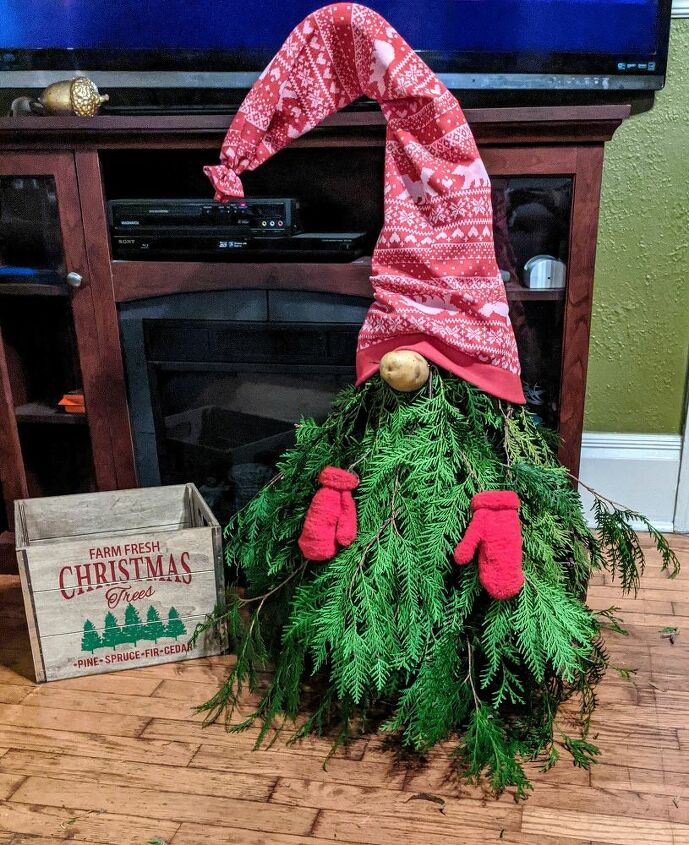 How To Make A Tomato Cage Christmas Gnomes Diy Hometalk