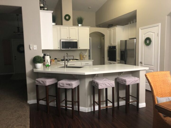 q kitchen peninsula