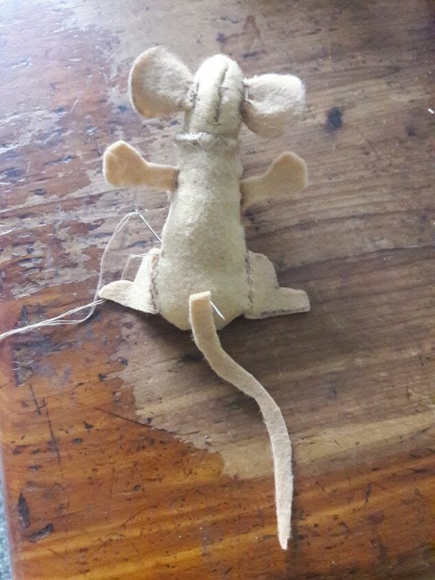 christmas mouse ornaments, Placement of tail