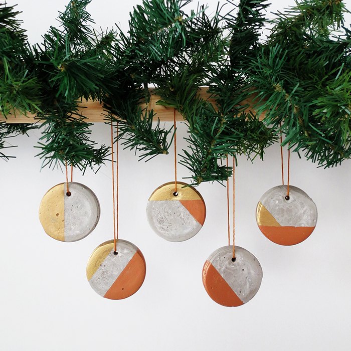s 25 unconventional christmas ornament ideas for 2019, Christmas concrete ornaments