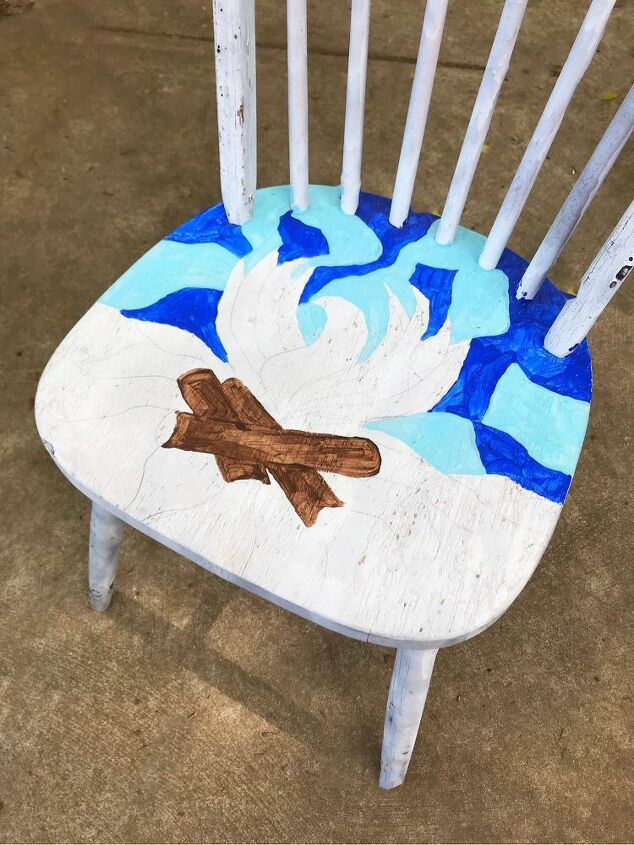 uma cadeira que sobreviveu ao incndio ganha uma nova vida com uma reforma colorida