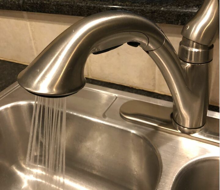 how to clean your sink faucet with vinegar