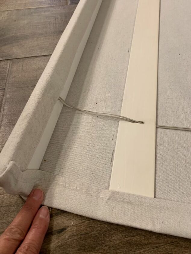 easy diy roman shades, Securing the fabric to the slats