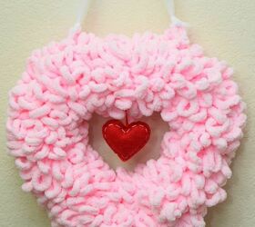 Loopy Yarn Valentine Wreath