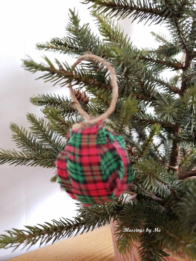 primitive christmas ornaments