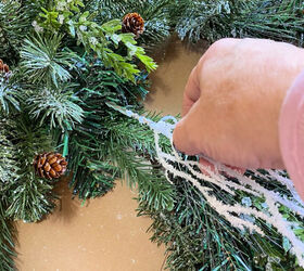 how to make a snowflake wreath