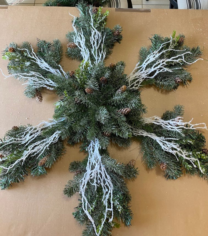 how to make a snowflake wreath