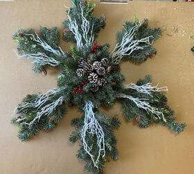 how to make a snowflake wreath