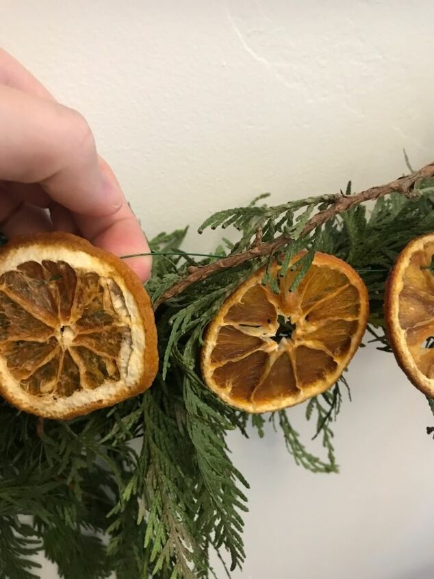 guirnalda de naranjas secas