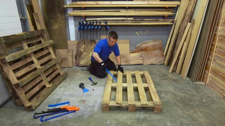 how to take apart a pallet without using power tools