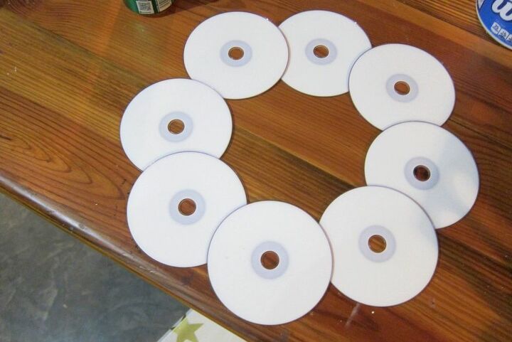 corona de navidad de cds reciclados