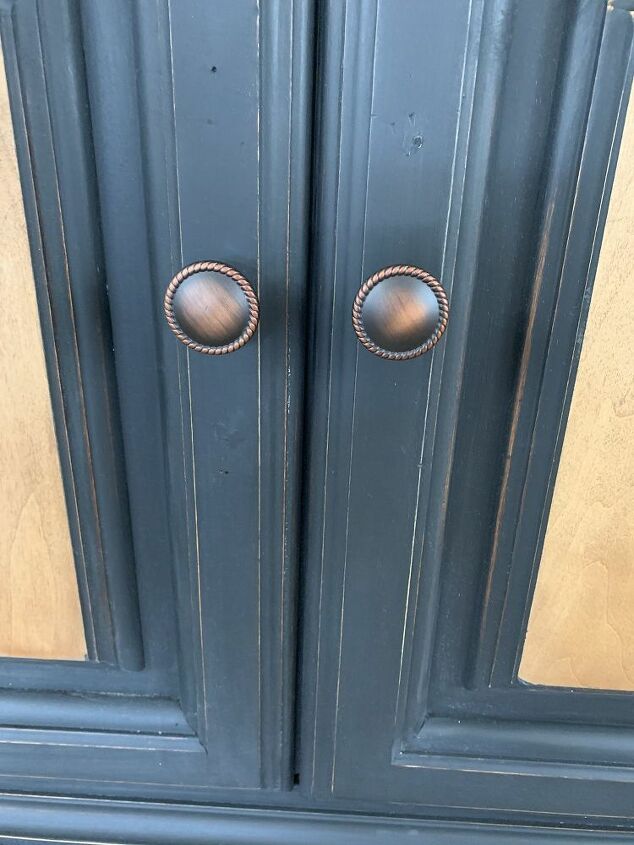 chest of drawers makeover farmhouse style, New Knobs