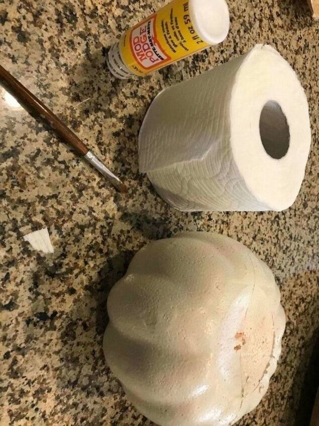 toilet paper snowman