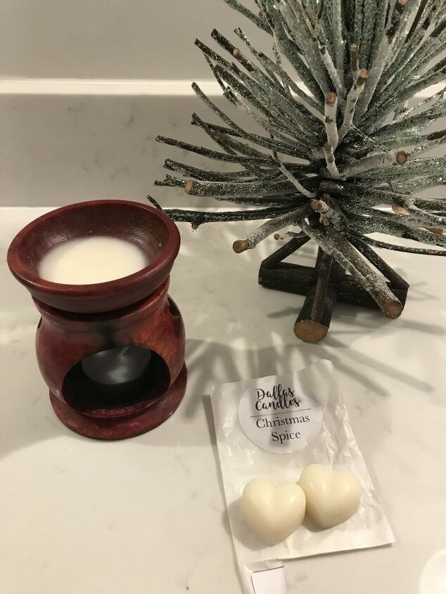 the easiest way to change your wax melt, Christmas scented wax melts