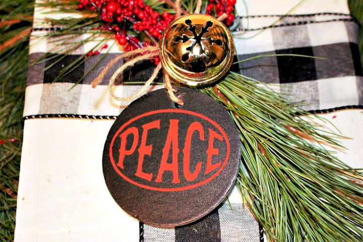 use scrap wood for these easy christmas present crafts